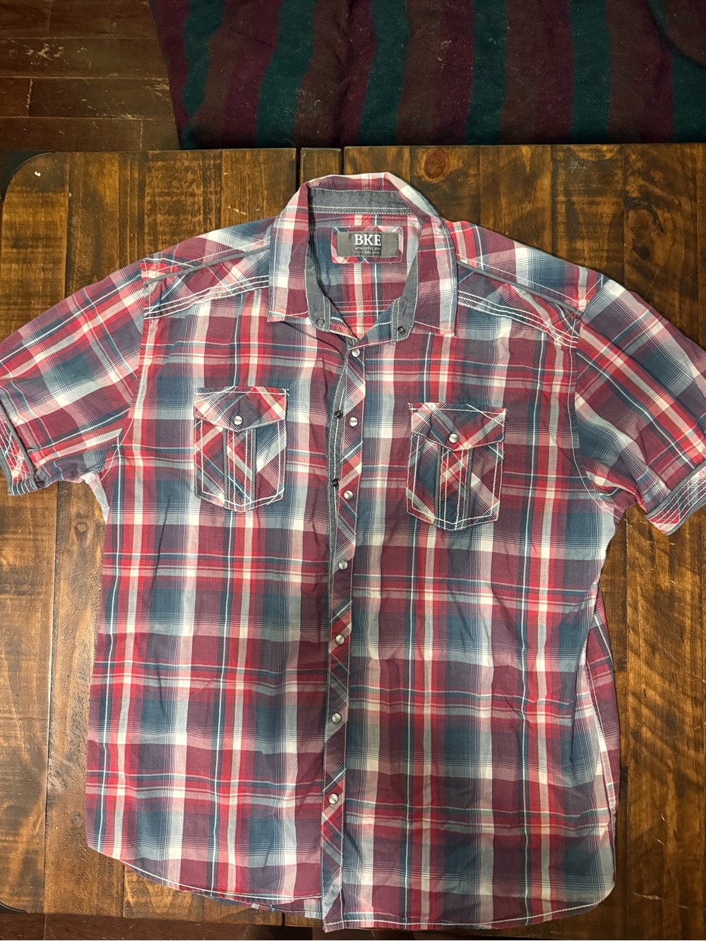 BKE Men’s Red & Blue Plaid Short-Sleeve Button-Up